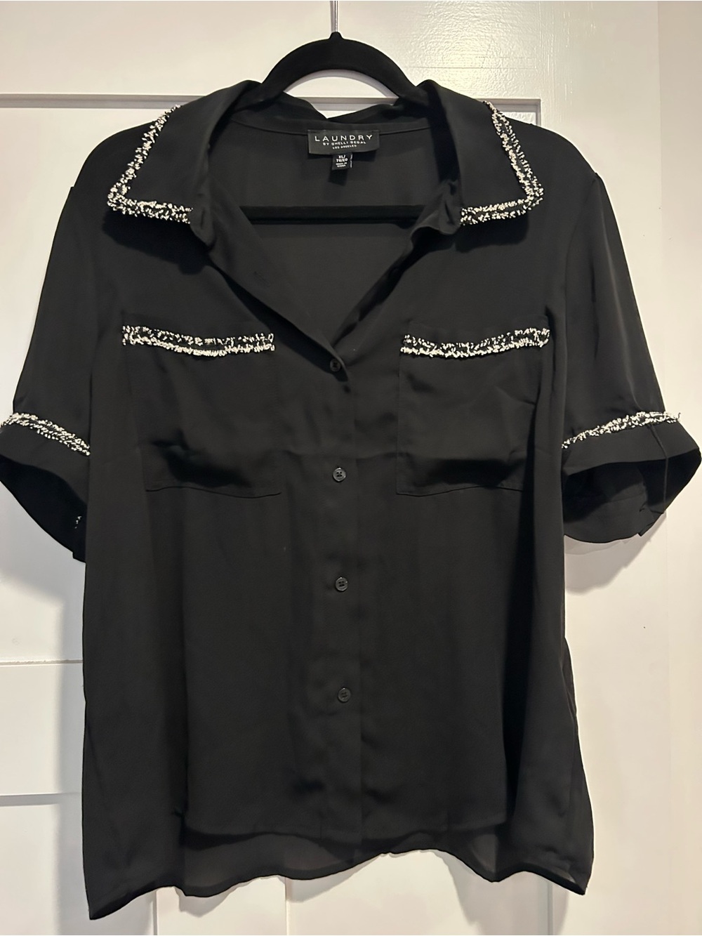 Laundry By Shelli Segal Black Short-Sleeve Button Front Shirt with White Trim